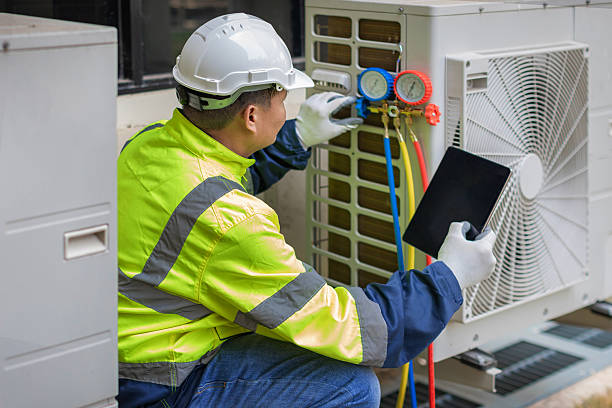 Professional Hvac Repair technician working in Kansasville, WI